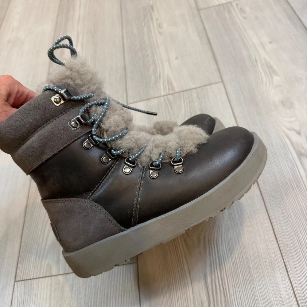 UGG Viki Waterproof Classic Boots for Woman 6 Gray Leather Suede Vibram